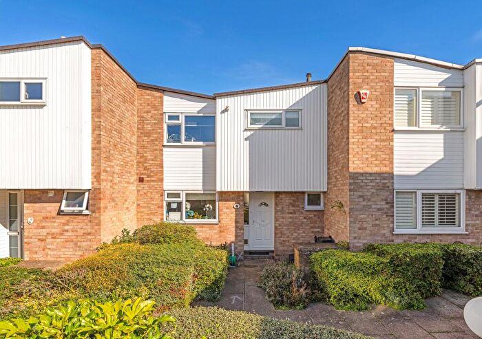 3 Bedroom Terraced House For Sale In Kempton Walk, Croydon, CR0