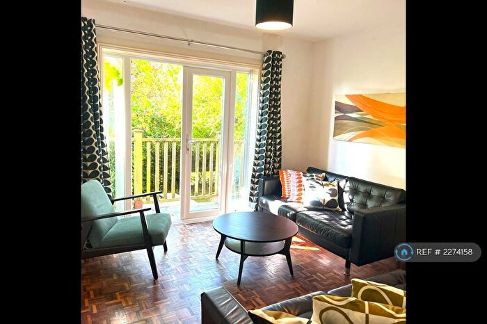 5 Bedroom Semi-Detached House To Rent In Bevendean Crescent, Brighton, BN2