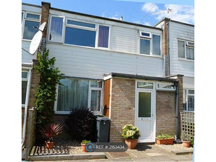 3 Bedroom Terraced House To Rent In Juniper Square, Havant, PO9