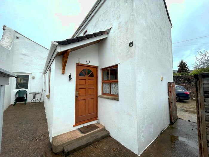 1 Bedroom Semi-Detached House To Rent In Mantle Street, Wellington, TA21