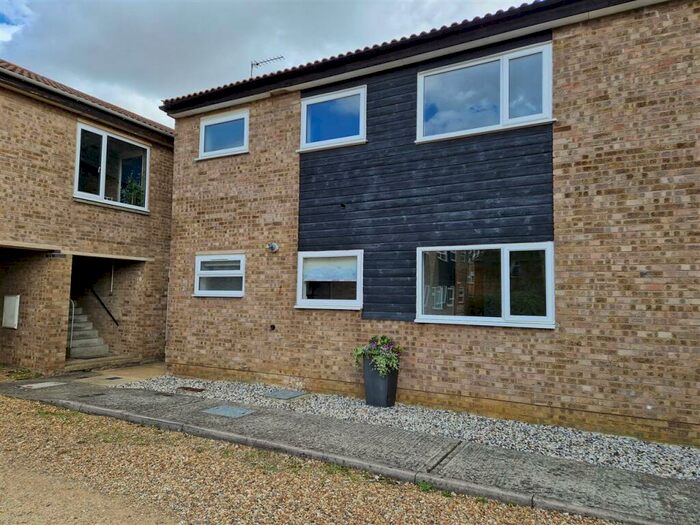 2 Bedroom Apartment To Rent In Warren Court, St Ives, PE27