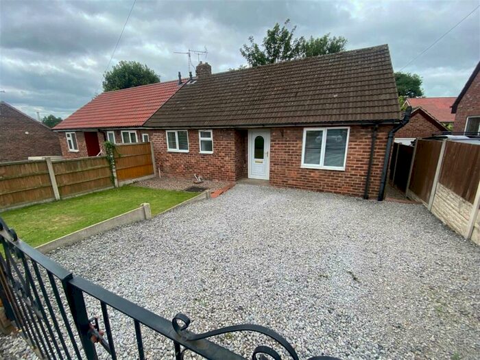 2 Bedroom Bungalow To Rent In Calf Croft, Whitwell, Worksop, S80