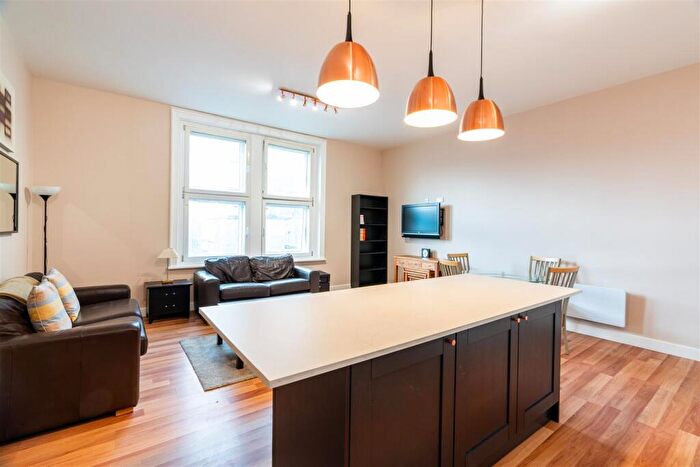 2 Bedroom Apartment To Rent In - Northumberland Street, City Centre, NE1