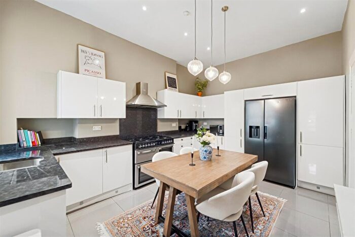 3 Bedroom Terraced House For Sale In Tweedvale Avenue, Yoker, G14