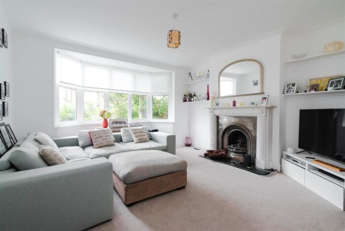 6 Bedroom Semi-Detached House To Rent In Lowther Road, Barnes, SW13