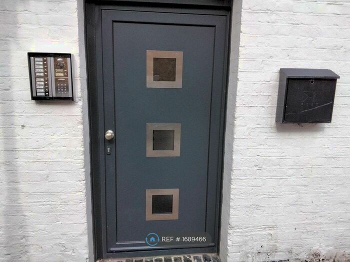 Studio To Rent In Holywell House, London, E11