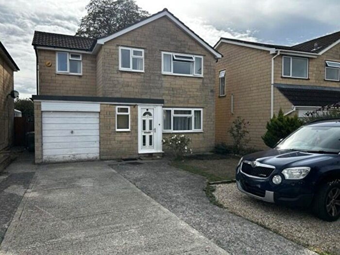 4 Bedroom Detached House To Rent In Sarum Road, Chippenham, SN14