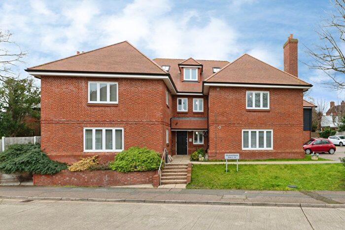 1 Bedroom Flat For Sale In Locks Hill, Rochford, Essex, SS4