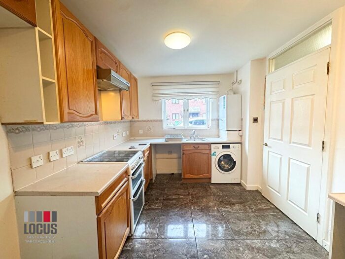 4 Bedroom Terraced House To Rent In Ching Way, Chingford, E4