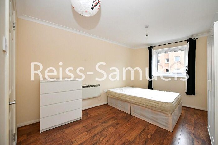 5 Bedroom Town House To Rent In Cyclops Mews, Canary Wharf, London, E14