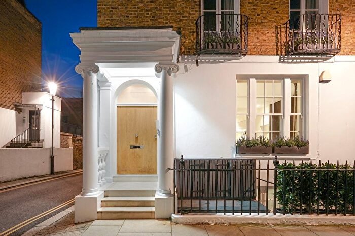 2 Bedroom Flat For Sale In Smith Street, Chelsea, SW3