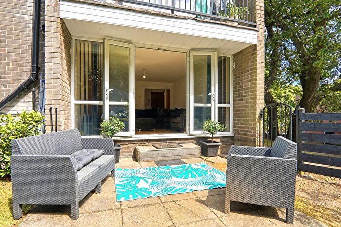2 Bedroom Flat For Sale In Woodland Court, Well House Road, Leeds, LS8