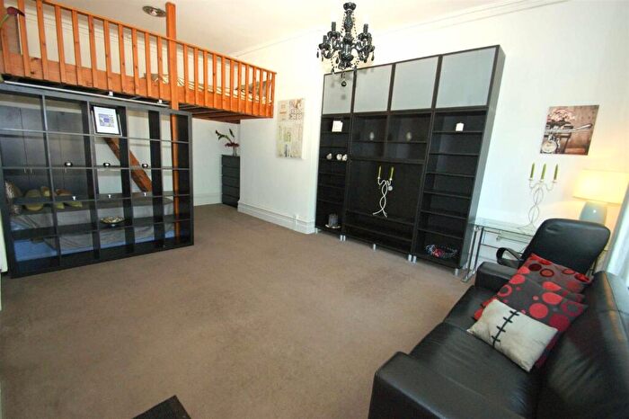 1 Bedroom Flat To Rent In Westhill Terrace, Chapel Allerton, Leeds, LS7