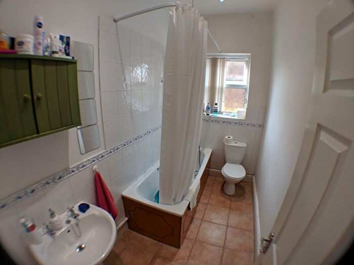 1 Bedroom Flat To Rent In Bed –, Derby Road, Withington, M14