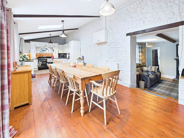 4 Bedroom Semi-detached House For Sale In Furlong Road, Stoke Ferry, King's Lynn, PE33