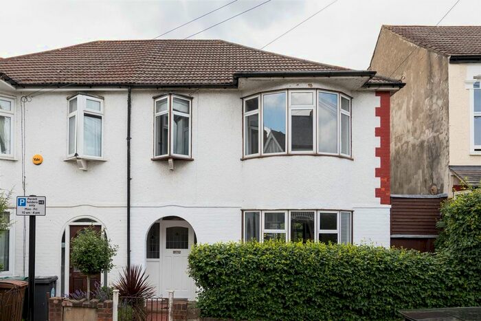 3 Bedroom Property To Rent In Ulverston Road, London, E17