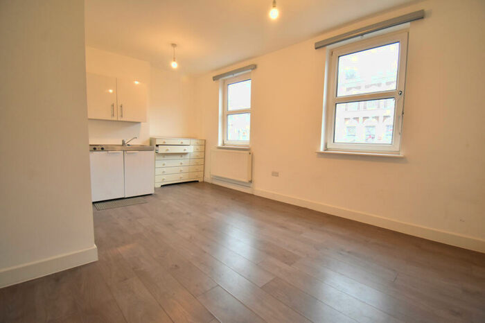 1 Bedroom Terraced House To Rent In High Road, London, N22