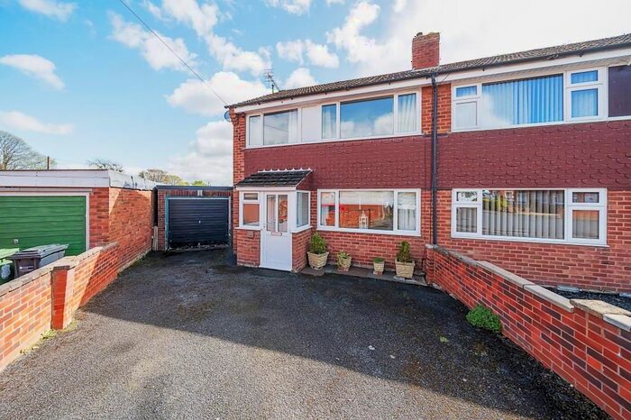 3 Bedroom Semi-Detached House For Sale In Leominster, Herefordshire, HR6