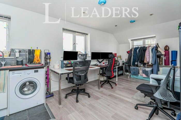 1 Bedroom Apartment To Rent In SpireView, Southampton, SO15