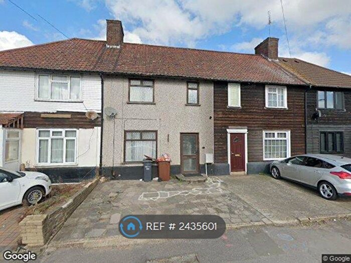 3 Bedroom Terraced House To Rent In Freshwater Road, Dagenham, RM8