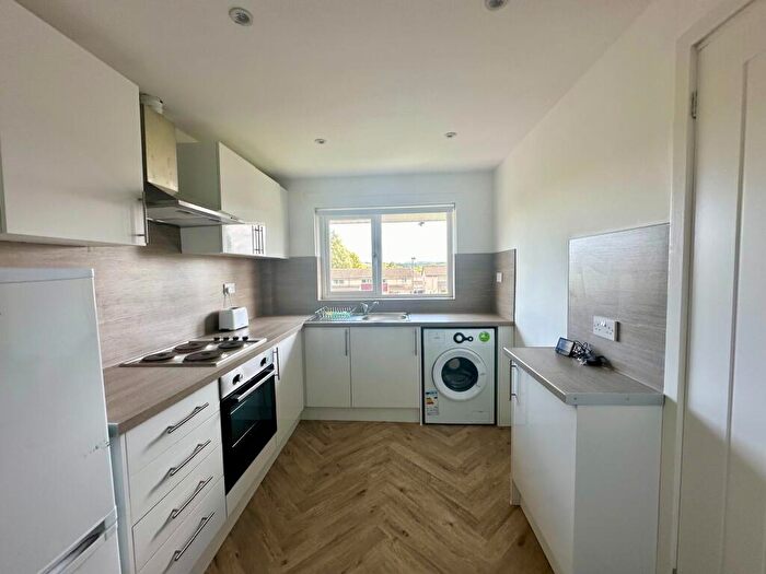 2 Bedroom Flat To Rent In Earlston Crescent, Coatbridge, ML5