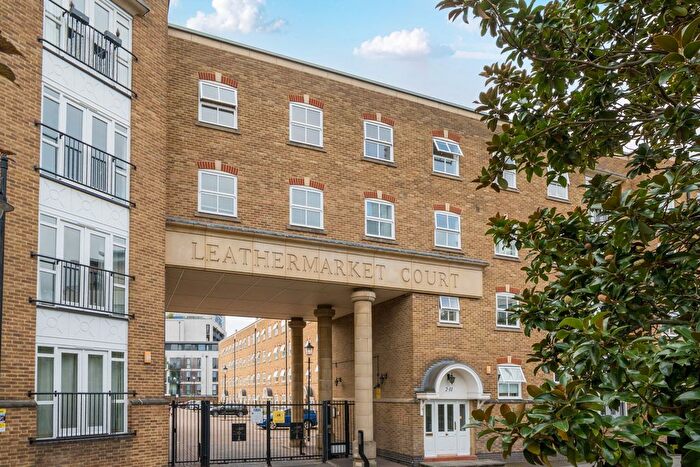 2 Bedroom Flat For Sale In Leathermarket Court, London, SE1