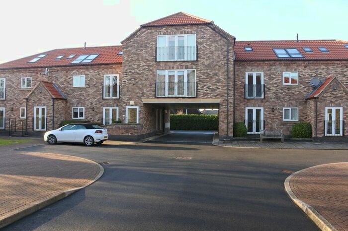 2 Bedroom Flat To Rent In Richmond Court, Rawcliffe, Goole, East Yorkshire DN14