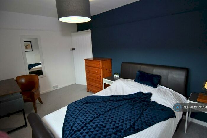 5 Bedroom Semi-Detached House To Rent In Haycombe Drive, Bath, BA2