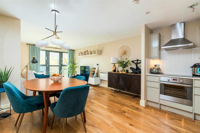 2 Bedroom Flat To Rent In Spa Road, London, SE16