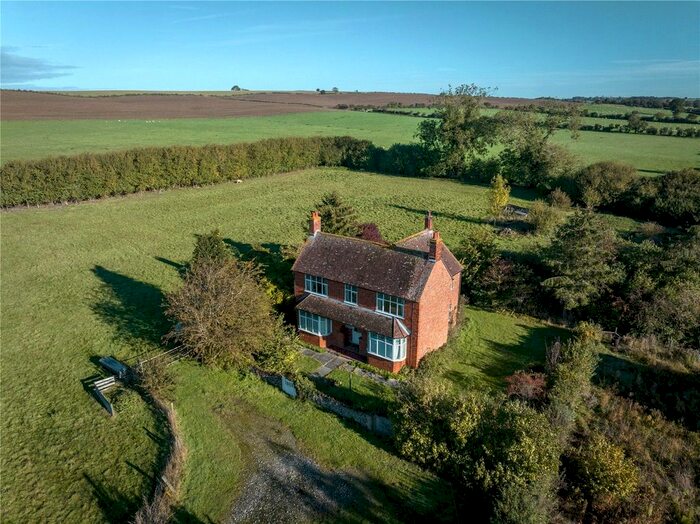 3 Bedroom Detached House For Sale In Watling Street, Hockliffe, Leighton Buzzard, Bedfordshire, LU7