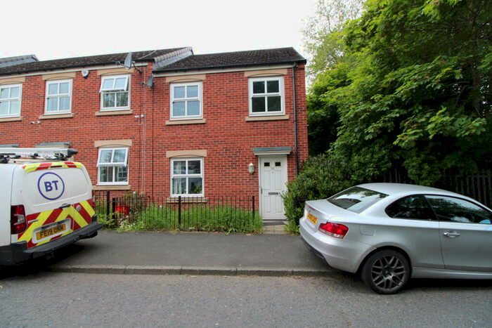 3 Bedroom House To Rent In Churchill Road, Gateshead, NE8