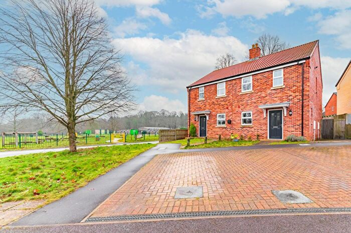 3 Bedroom Semi Detached House For Sale In Old Hall Road, Little Plumstead, NR13