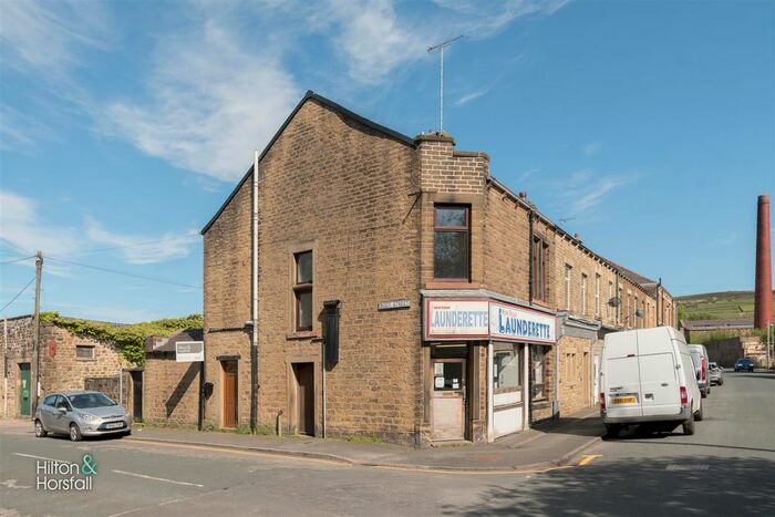 2 Bedroom Flat To Rent In New Road, Earby, Barnoldswick, BB18