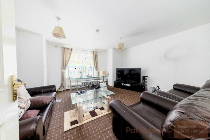 2 Bedroom Apartment To Rent In Ashover Road, Kenton, Newcastle Upon Tyne, NE3