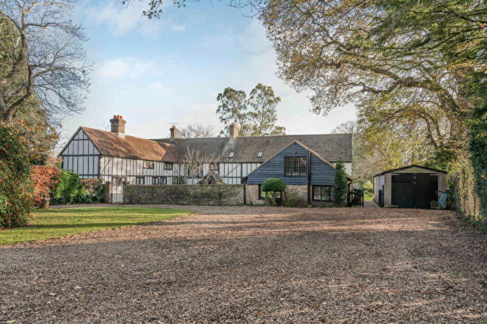 5 Bedroom Barn Conversion For Sale In Mark Way, Godalming, GU7