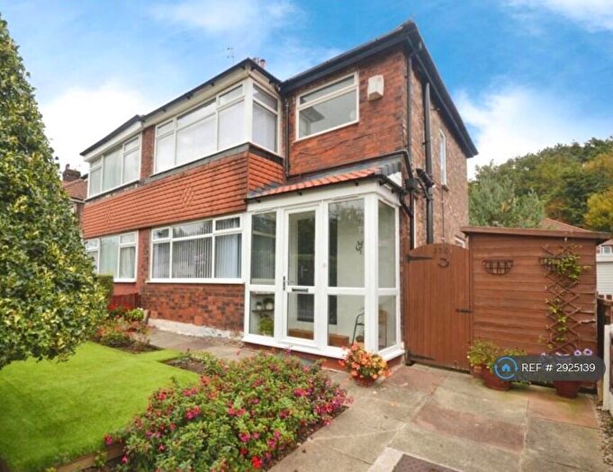 4 Bedroom Semi Detached House To Rent In Littleton Road, Salford, M7