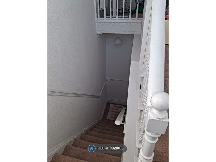 1 Bedroom Flat To Rent In Brunswick St, Teignmouth, TQ14