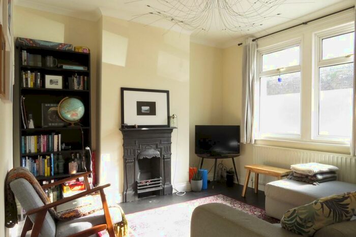 2 Bedroom House To Rent In Robson Road, West Norwood, London, SE27