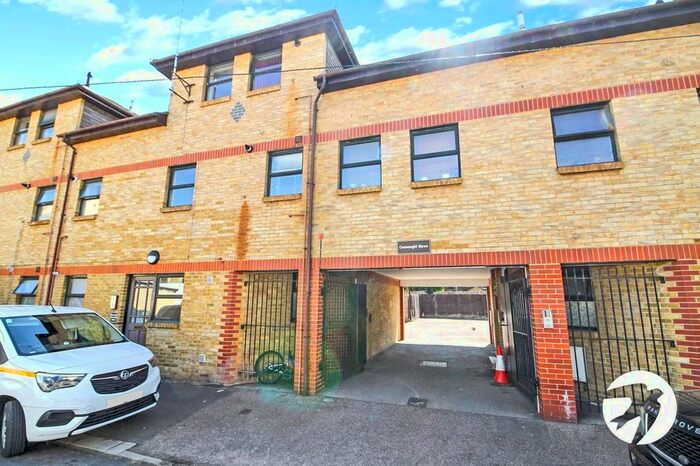 1 Bedroom Studio To Rent In Connaught Mews, Connaught Road, Chatham, ME4