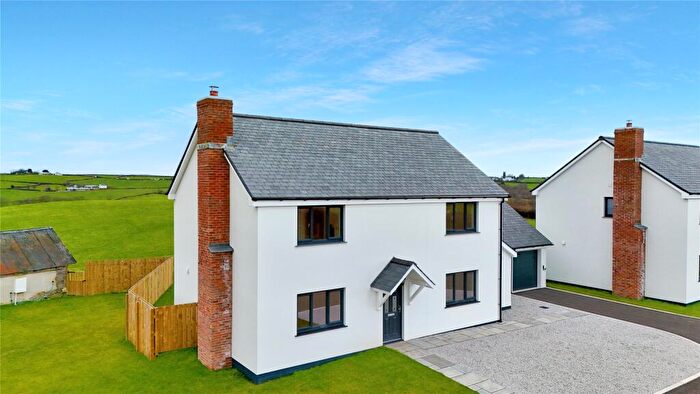 4 Bedroom Detached House For Sale In Frithelstock, Torrington, EX38