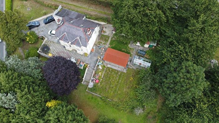 3 Bedroom Property For Sale In Pencader, Carmarthen, SA39