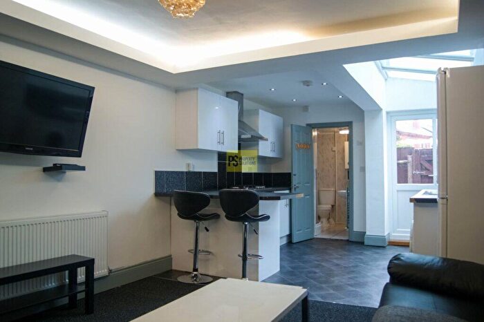 4 Bedroom Terraced House To Rent In Dogpool Lane, Stirchley, Birmingham, B30