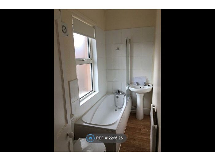2 Bedroom End Of Terrace House To Rent In Hall St, Wrexham, LL14