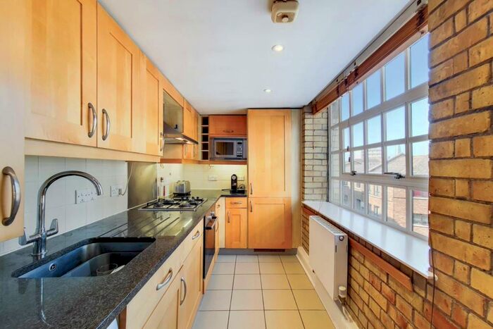 2 Bedroom Flat To Rent In Wapping Wall, Wapping, London, E1W