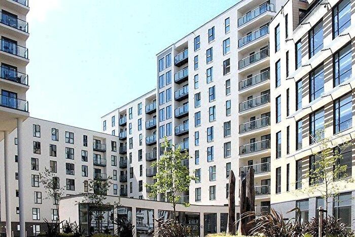 2 Bedroom Apartment To Rent In Woking, Surrey, GU22