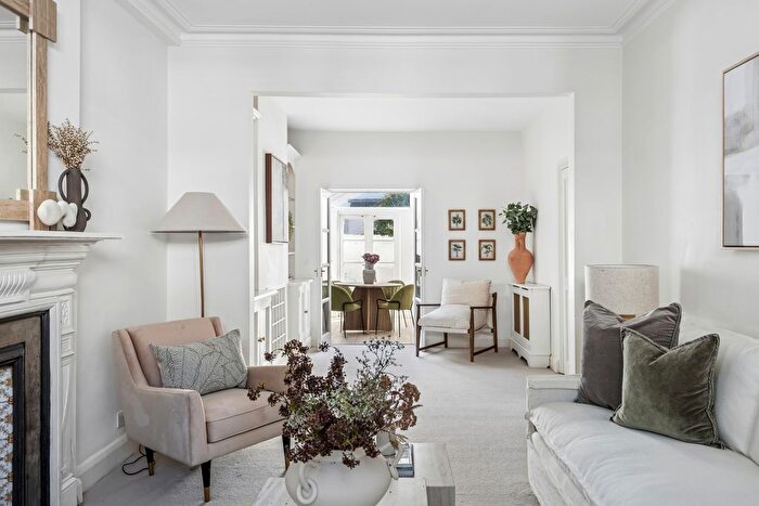 4 Bedroom Terraced House For Sale In Parkville Road, London, SW6