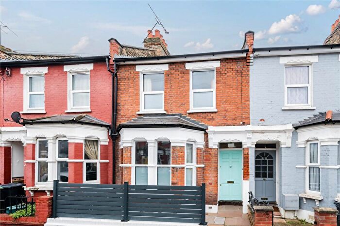 4 Bedroom Terraced House To Rent In Rowley Road, Harringay, London, N15