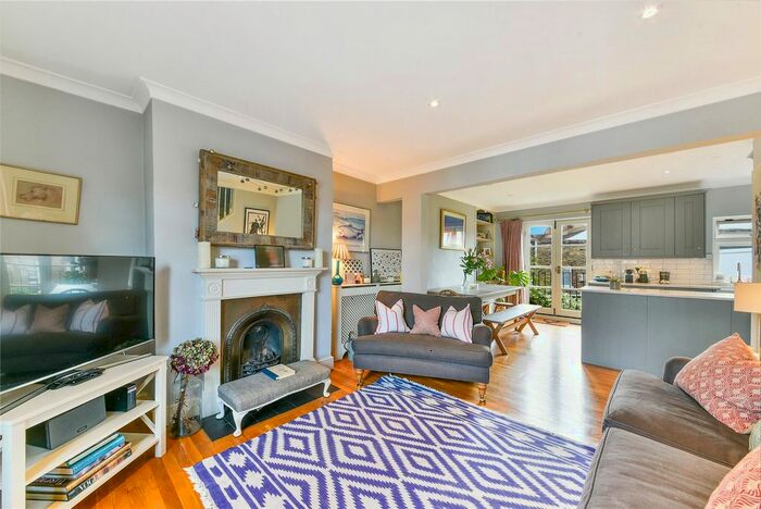 2 Bedroom Flat To Rent In Dalling Road, Brackenbury Village, London, W6