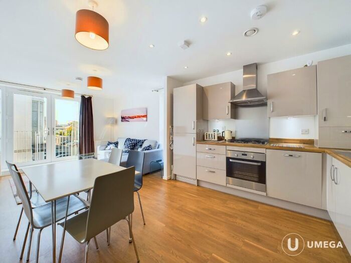 2 Bedroom Flat To Rent In Arneil Drive, Granton, Edinburgh, EH5