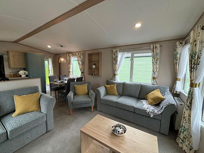2 Bedroom Caravan For Sale In Gartmore, Stirling, FK8
